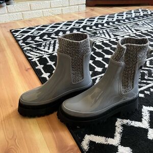 Gray Lemon Jelly  Rain Boots with Thick Rubber Sole and Cozy Knitted Texture